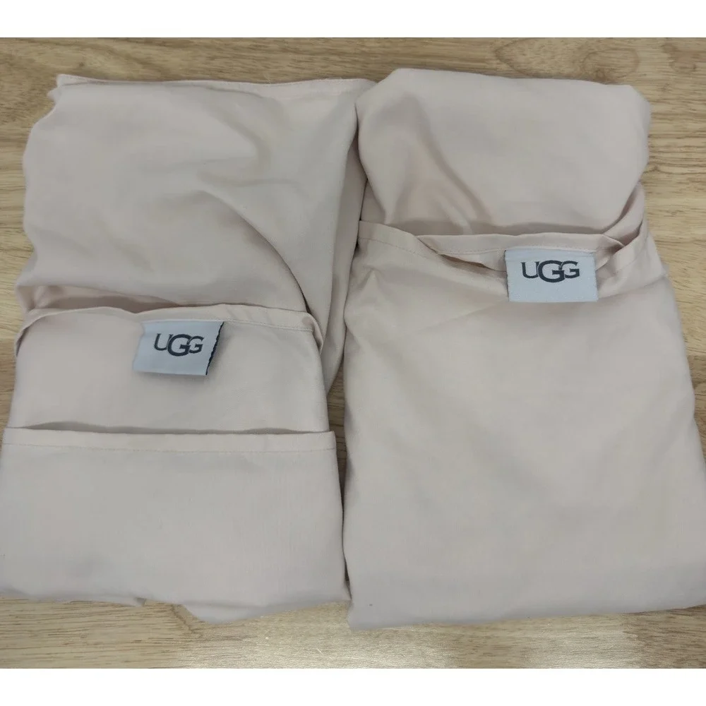 UGG Beige‎ Standard Pillow Case Lot of 2 Soft Polyester #10